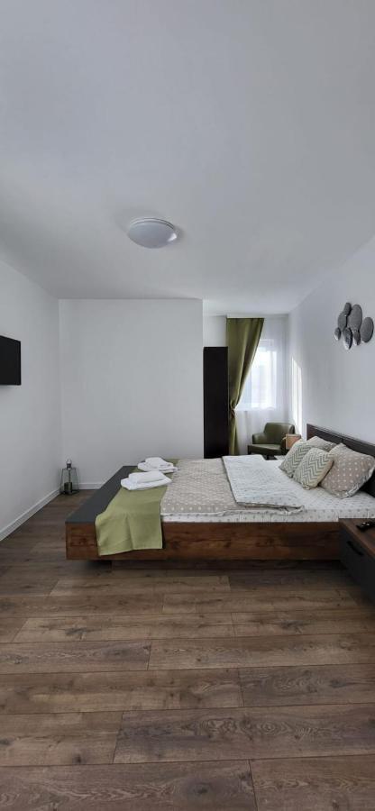 Huesca House Hotel Turda Quarto foto